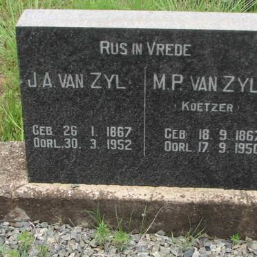 ZYL J.A., van 1867-1952 &amp; M.P. KOETZER 1867-1950