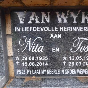 WYK Tos, van 1930-2015 &amp; Nita 1935-2014