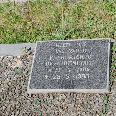 BEZUIDENHOUT Frederick C. 1906-1983 &amp; A.M.O. 1910-1979