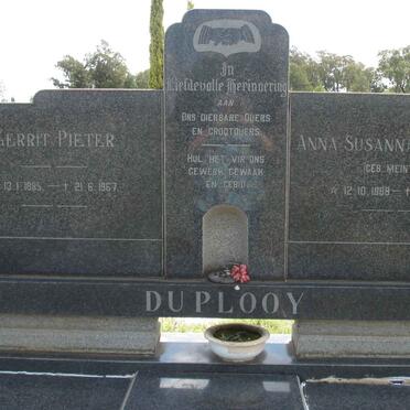 PLOOY Gerrit Pieter, du 1885-1967 &amp; Anna Susanna Elizabeth MEINTJES 1888-1967