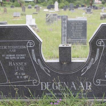 DEGENAAR J.G. 1921-1992 & Joey DE BEER 1923-2013