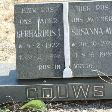 GOUWS Gerhardus J. 1922-1996 &amp; Susanna M. 1928-1995