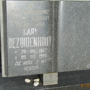 BEZUIDENHOUT Gary 1967-1999