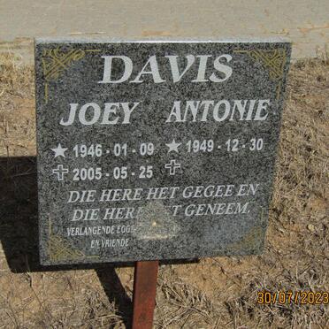 DAVIS Antonie 1949- &amp; Joey 1946-2005