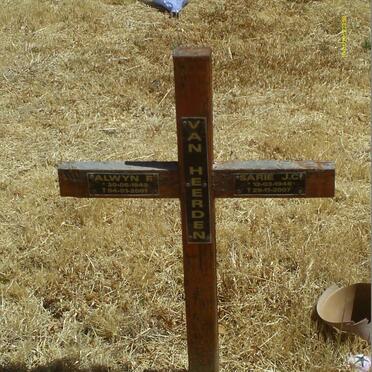 HEERDEN Alwyn F., van 1942-2001 &amp; Sarie J.C. 1948-2007