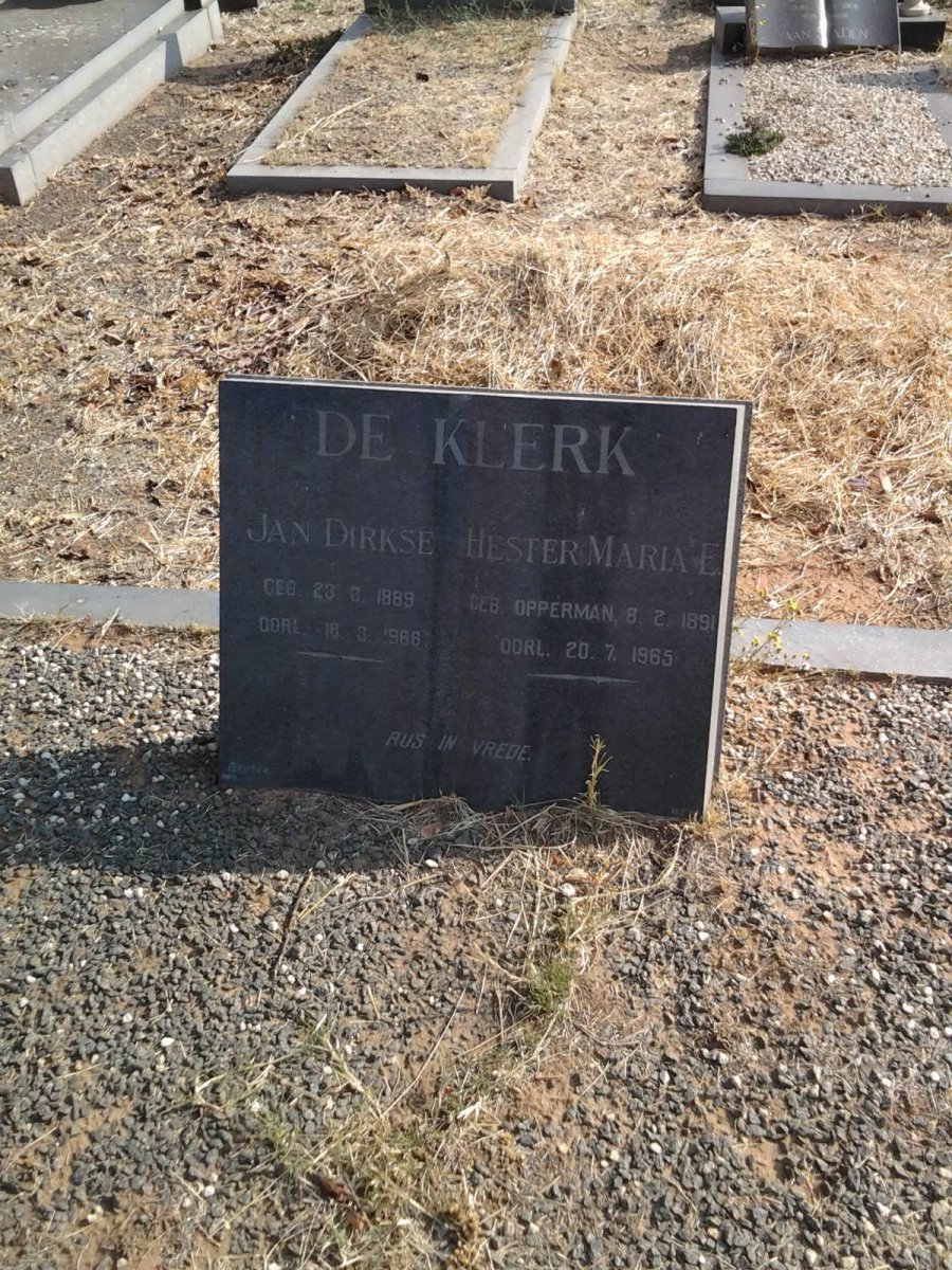 KLERK Jan Dirkse, de 1889-1966 &amp; Hester Maria E. OPPERMAN 1891-1965 