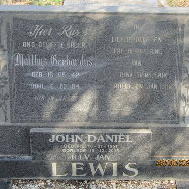 LEWIS Matthys Gerhardus 1942-1984 :: LEWIS John Daniel 1951-2018