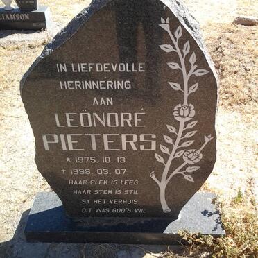 PIETERS Leonore 1975-1998