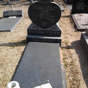 VYVER Deon, van der 1958-1980 