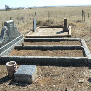 Free State, VREDEFORT district, Mijnrust 811, Mynrust, farm cemetery