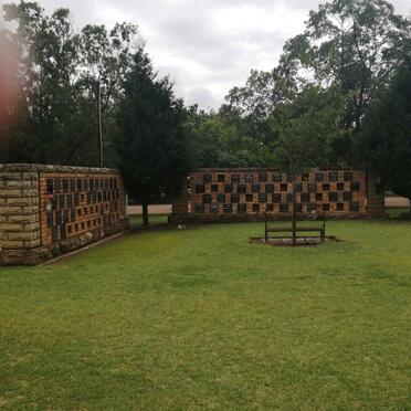 1. Gedenkmuur / Memorial Wall