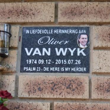WYK Oliver, van 1974-2015