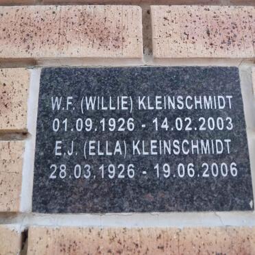 KLEINSCHMIDT W.F. 1926-2003 &amp; E.J. 1926-2006