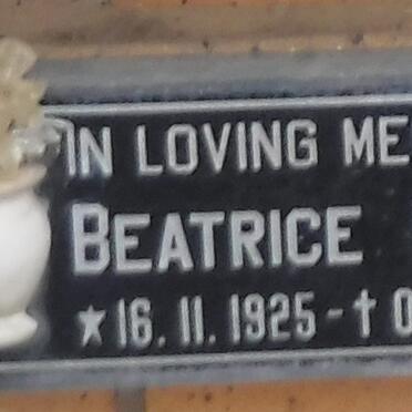 DWYER Beatrice 1925-2000