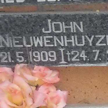 NIEUWENHUYZEN John 1909-2004