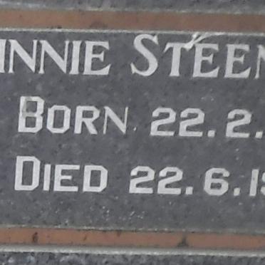 STEENKAMP Ginnie 1917-1986