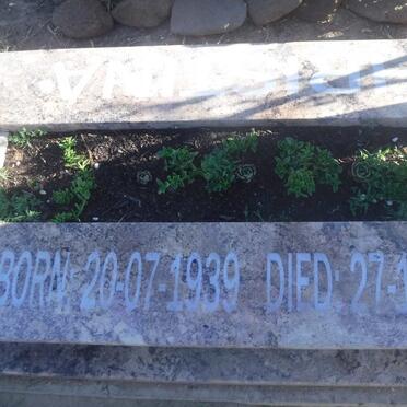 AGAPIOU Christina 1939-2008