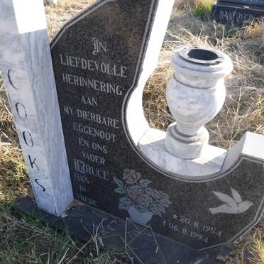 COOKS Bruce 1954-1994