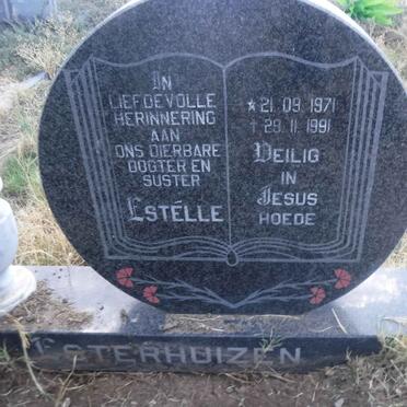 ESTERHUIZEN Estelle 1971-1991