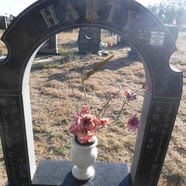 HARTY Walter Claude 1917-2002 &amp; Jeanette Monica 1940-