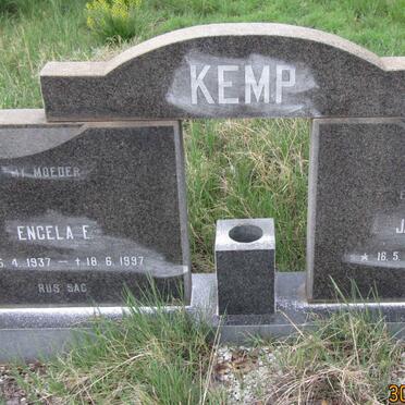 KEMP Jacobus H. 1925-1976 &amp; Engela E. 1937-1997