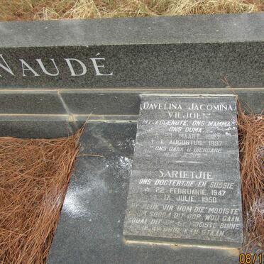 NAUDE Eben-Haezer 1908-1973 &amp; Davelina Jacomina VILJOEN 1927-1997 :: NAUDE Sarietjie 1947-1950