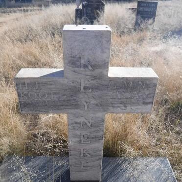 REYNEKE H.J. 1931-1996 &amp; G.M.N. 1928-