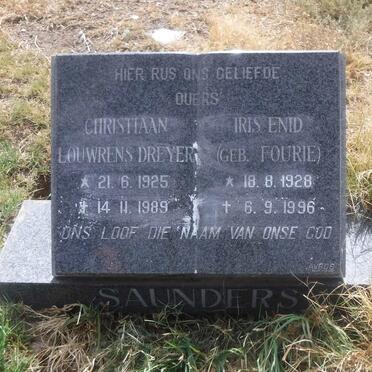 SAUNDERS Christiaan Louwrens Dreyer 1925-1989 &amp; Iris Enid FOURIE 1928-1996
