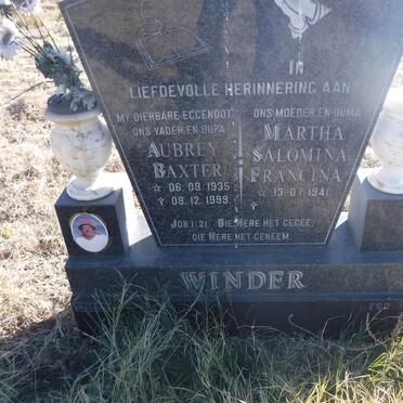 WINDER Aubrey Baxter 1935-1999 &amp; Martha Salomina Francina 1941-