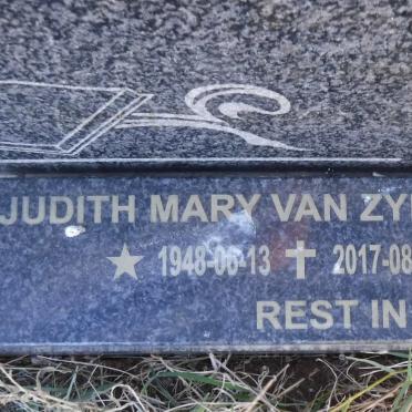 ZYL Theodorus Lewis, van 1941-1992 &amp; Judith Mary 1948-2017 
