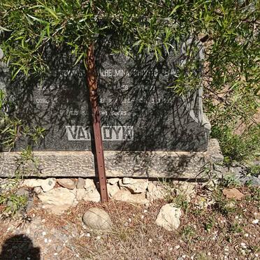 DYK Johannes Lodewikus, van 1917-1958 &amp; Wilhelmina Christoffelina PRINSLOO 1918-19?0 