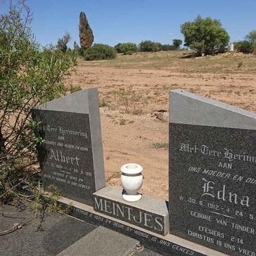 MEINTJES Albert 1904-1981 &amp; Edna 1912-1999