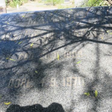 PRETORIUS ?attie 1909-1970