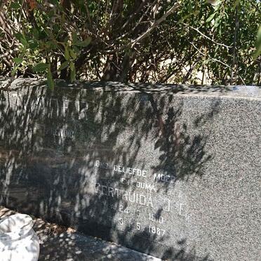 TONDER Willem Johannes, van 1908-1982 &amp; Gertruida J.E. 1910-1987