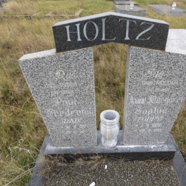 HOLTZ Paul Frederick 1932-1992 & Anne Margaret Sophia BREEN 1932-1993