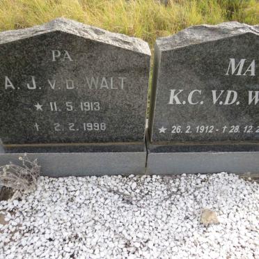 WALT A.J., v.d. 1913-1998 & K.C. 1912-2007