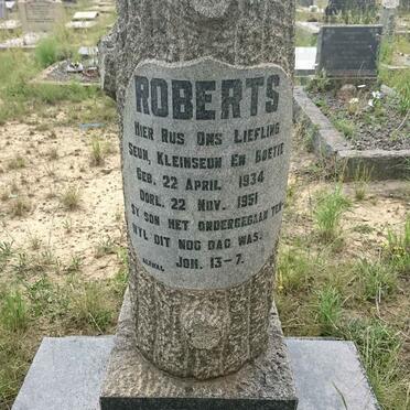 R - Vanne :: Surnames - R