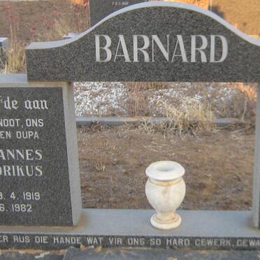 BARNARD Johannes Hendrikus 1919-1982 &amp; Magdalena Petronella TERBLANCHE 1918-2010