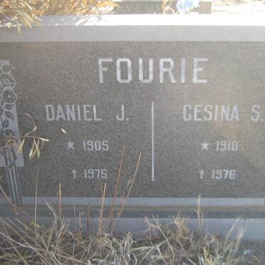 FOURIE Daniel J. 1905-1975 &amp; Gesina S. 1910-1976