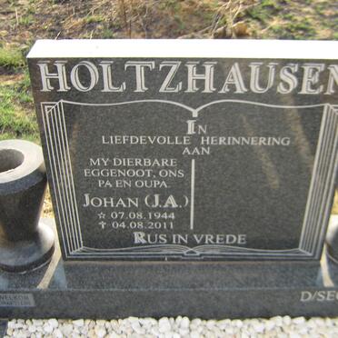 HOLTZHAUSEN J.A. 1944-2011