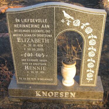 KNOESEN Hennie 1931- &amp; Elizabeth 1938-2003