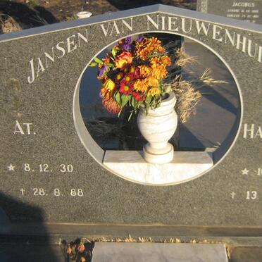 NIEUWENHUIZEN At, Jansen van 1930-1988 &amp; Hannetjie 1934-2009