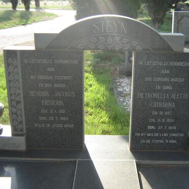 STEYN Hendrik Jacobus Frederik 1901-1964 &amp; Petronella Aletta Catharina DE WET 1904-1978