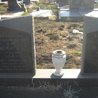 VILJOEN Frederick J.P. 1918-1975 &amp; Helena S.J. 1910-2001