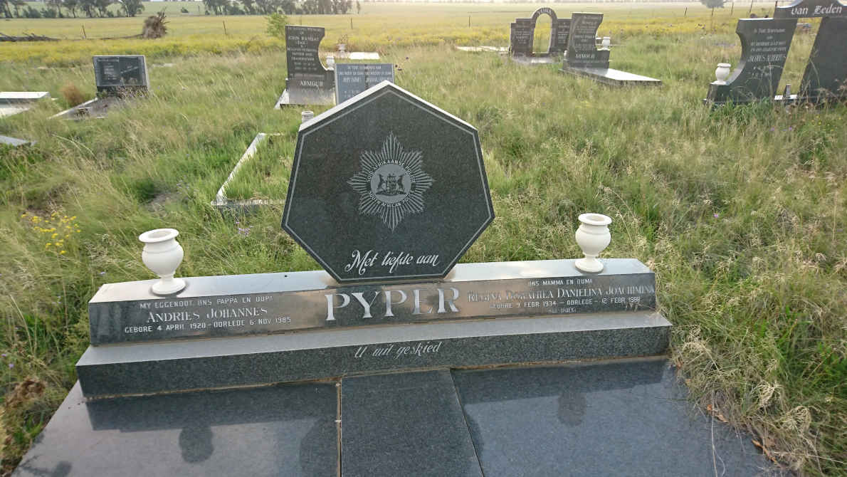 PYPER Andries Johannes 1920-1985 &amp; Regina Dorathea Danielina Joachimina HAASBROEK 1934-1998