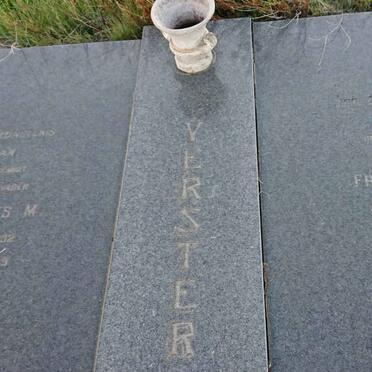 VERSTER Johannes M. 1932-1979 &amp; Francina L. 1942-1997