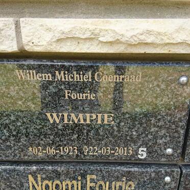 FOURIE Willem Michiel Coenraad 1923-2013 :: FOURIE Naomi 1924-2018