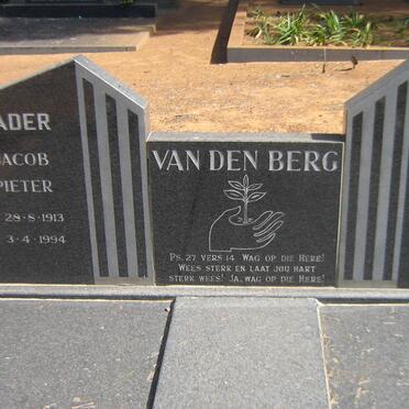 BERG Jacob Pieter, van den 1913-1994 &amp; Jacoba Wilhelmina 1913-2003