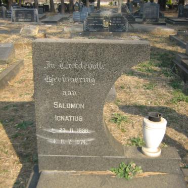 SENEKAL Salomon Ignatius 1896-1974 & Susarah Elizabeth Cornelia MEINTJES 1898-1976 :: SENEKAL Madeleine 1942-2006