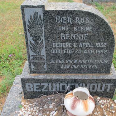 BEZUIDENHOUT Bennie 1952-1952
